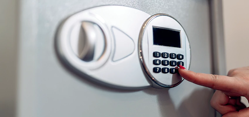 Jewelry Safe Cracking in Saratoga, California