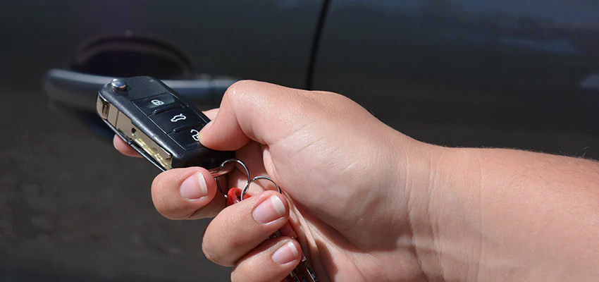 Car Door Unlocking Locksmith in Saratoga, California